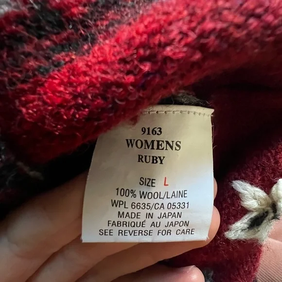 Woolrich 100% Wool Ruby Silver Clasp Cardigan - Picture 5 of 5